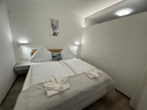 Zoe Apartment